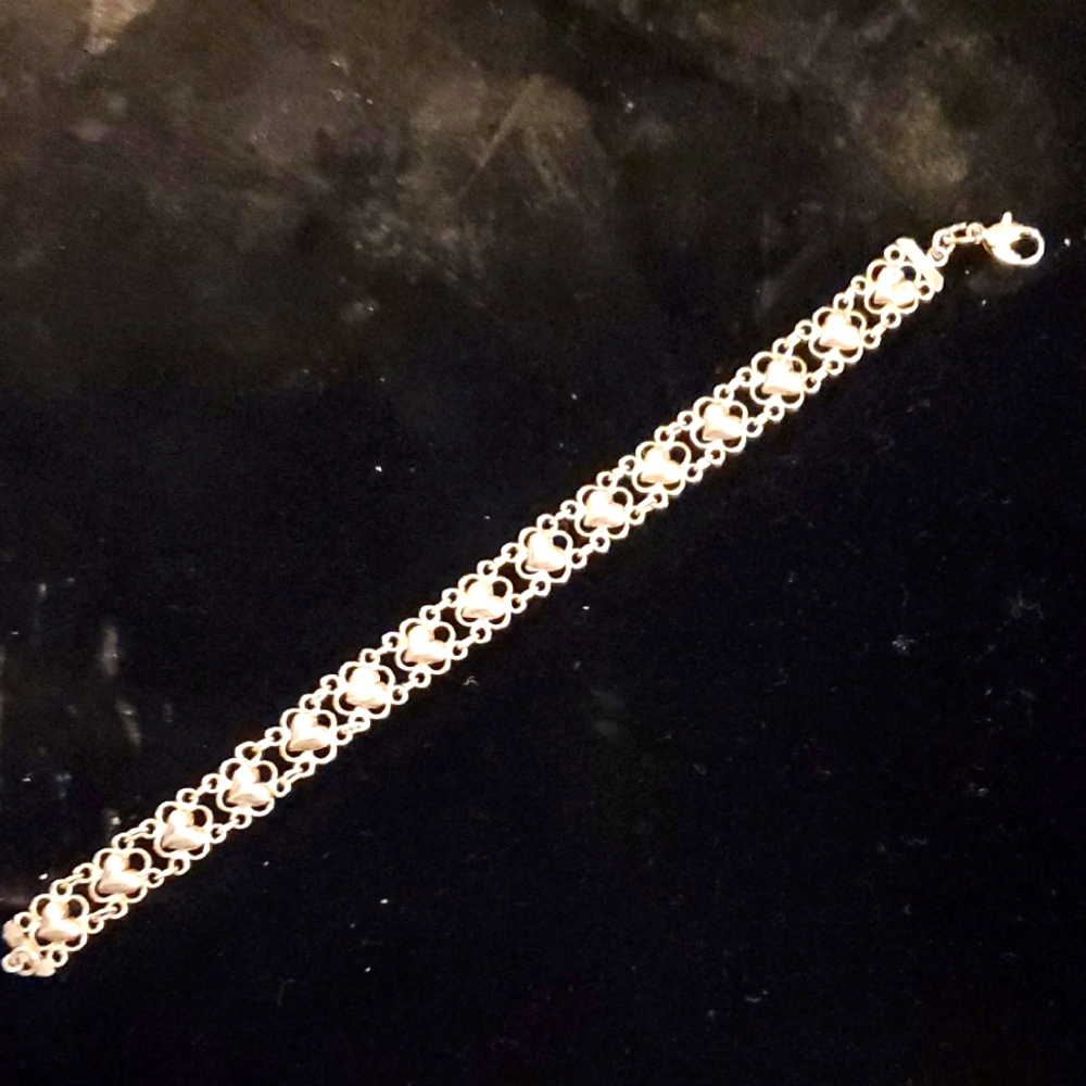 Stylish Silver Heart Bracelet